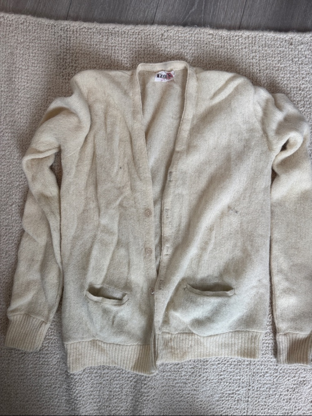 Izod Cream Button-Front Men's Cardigan - READ LISTING